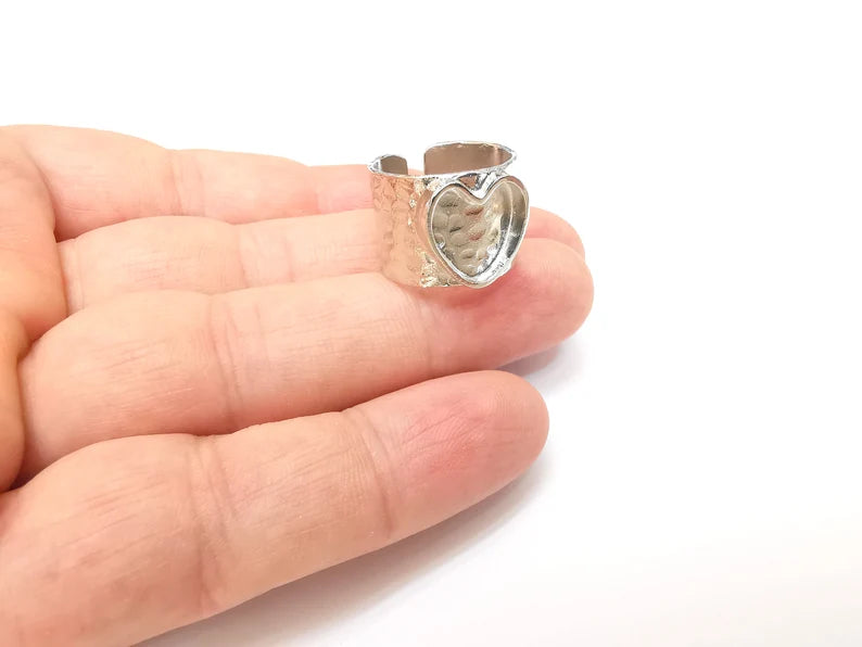 Shiny Silver Heart Ring Setting, Cabochon Blank, Resin Bezel, Ring Mounting, Epoxy Frame Base, Adjustable Rhodium Plated Brass 10mm G35814