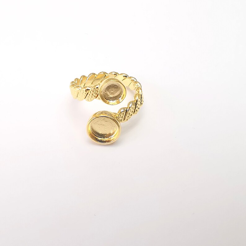 Twisted Ring Setting, Cabochon Blank, Resin Bezel, Ring Mounting, Epoxy Frame Base, Adjustable Shiny Gold Plated Brass 6mm, 8mm G36001
