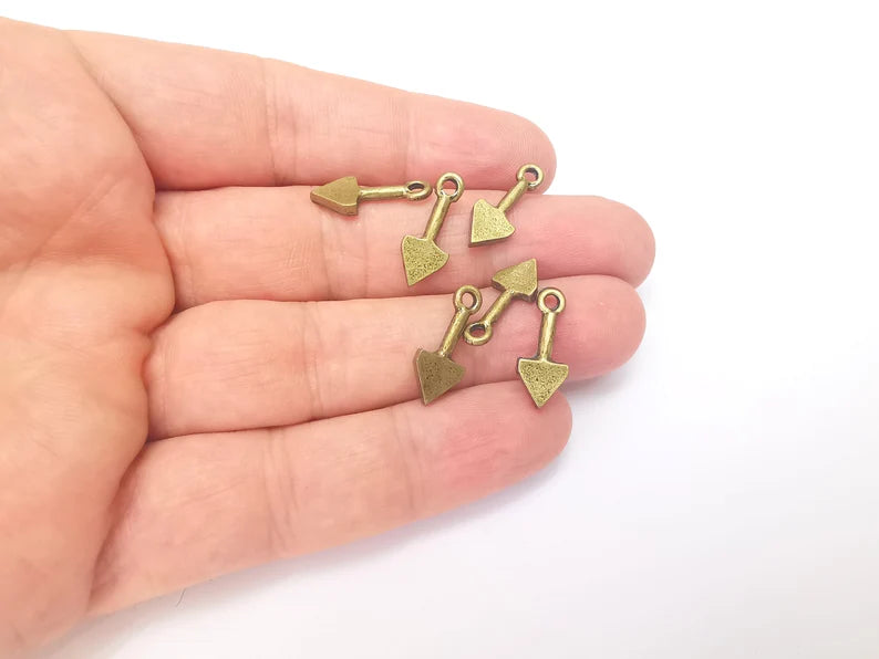 10 Bronze Triangle Charms, Boho Charms, Dangle Charms, Earring Charms, Bronze Pendant, Necklace Parts, Antique Bronze Plated 19x7mm G36021