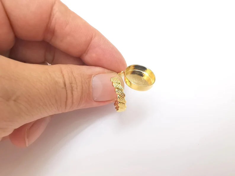 Twisted Ring Setting, Cabochon Blank, Resin Bezel, Ring Mounting, Epoxy Frame Base, Adjustable Shiny Gold Plated Brass 14mm G36022