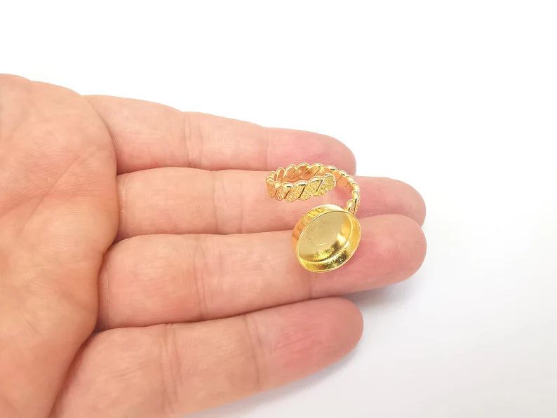 Twisted Ring Setting, Cabochon Blank, Resin Bezel, Ring Mounting, Epoxy Frame Base, Adjustable Shiny Gold Plated Brass 14mm G36022