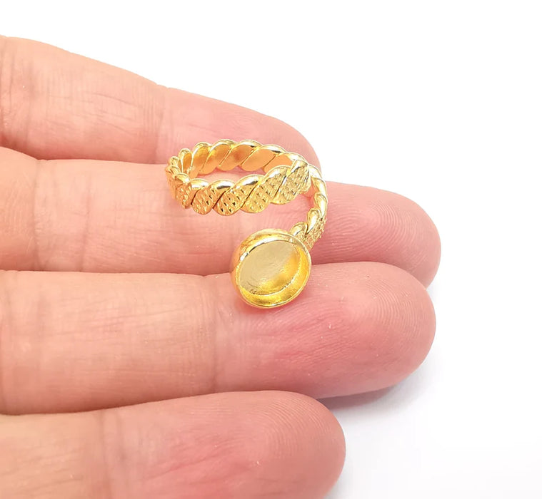 Twisted Ring Setting, Cabochon Blank, Resin Bezel, Ring Mounting, Epoxy Frame Base, Adjustable Shiny Gold Plated Brass 8mm G36027