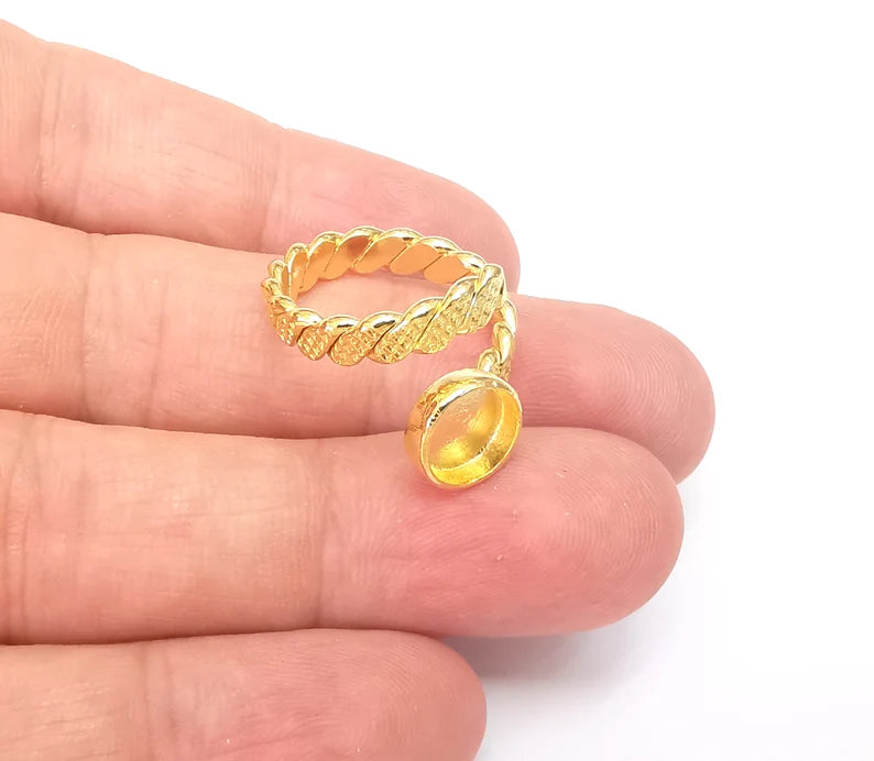 Twisted Ring Setting, Cabochon Blank, Resin Bezel, Ring Mounting, Epoxy Frame Base, Adjustable Shiny Gold Plated Brass 8mm G36027