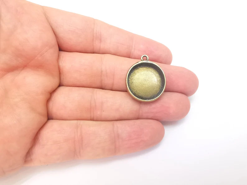 2  Pendant Blanks, Resin Bezel Bases, Mosaic Mountings, Dry flower Frame, Polymer Clay base, Antique Bronze Plated (20mm) G36244