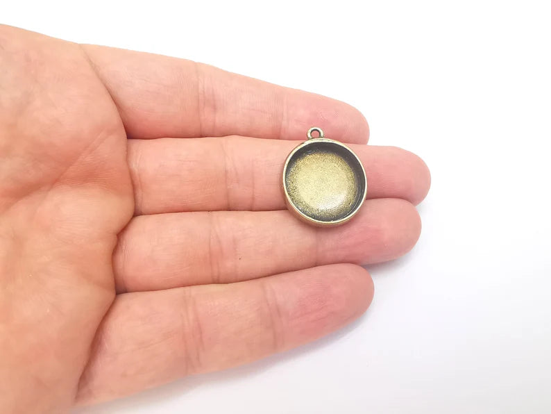 2  Pendant Blanks, Resin Bezel Bases, Mosaic Mountings, Dry flower Frame, Polymer Clay base, Antique Bronze Plated (20mm) G36244
