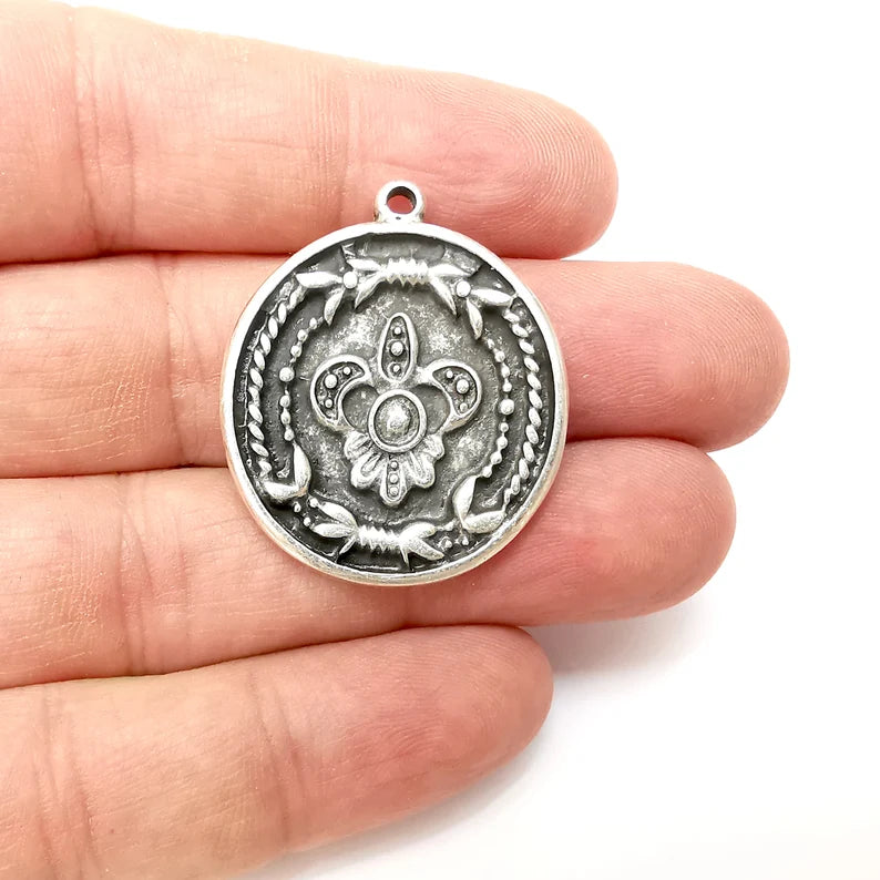Round Dangle Charms, Boho Charms, Dangle Charm, DIY Charms, Earring Charm, Silver Necklace Parts, Antique Silver Plated 35x30mm G35834