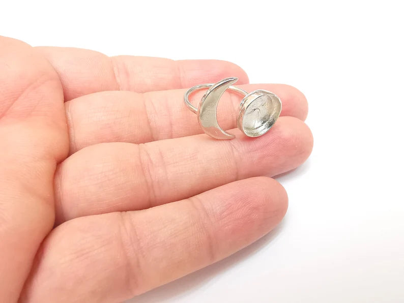 Shiny Silver Crescent Ring Setting, Cabochon Blank, Resin Bezel Mounting, Epoxy Frame Base, Adjustable Rhodium Plated Brass 12mm G35837