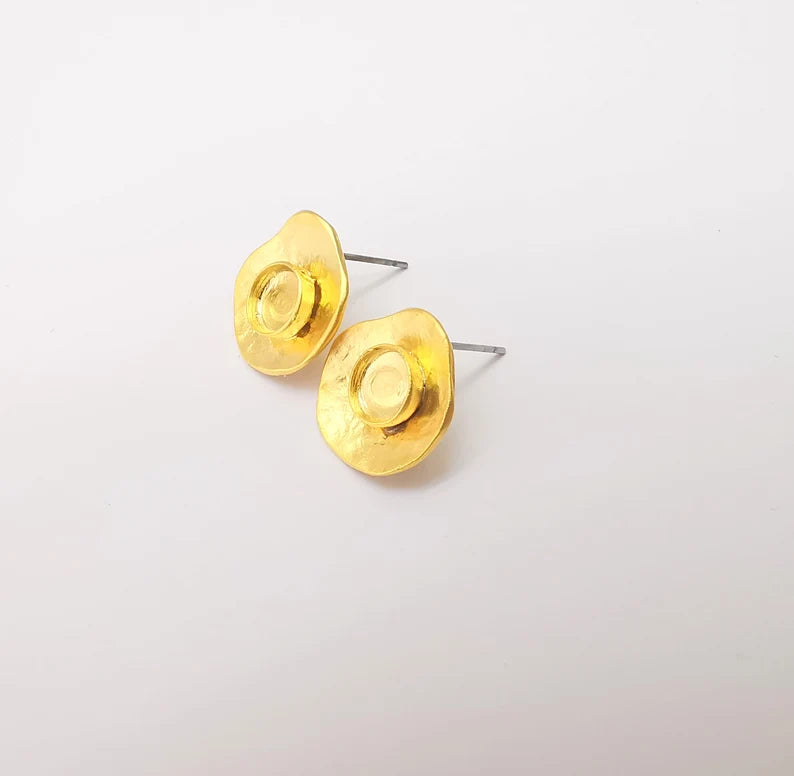 Earring Stud Base, Earring Blank, Ear Settings Resin Bezel, Cabochon Mounting, Gold Plated Brass (6mm blanks) G35844