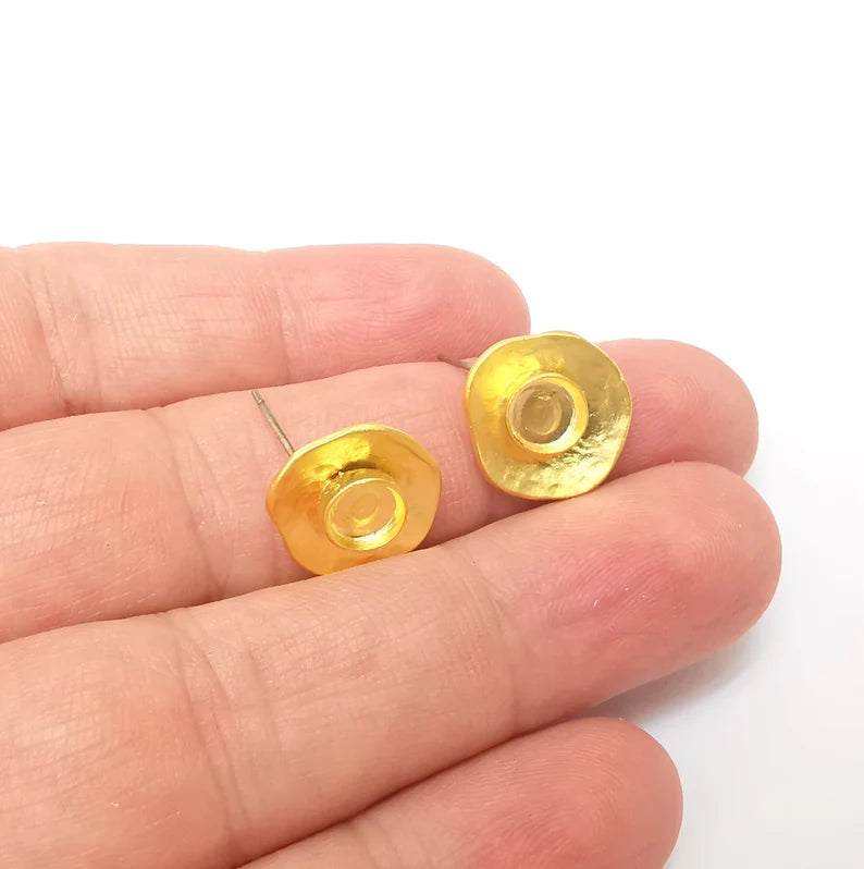 Earring Stud Base, Earring Blank, Ear Settings Resin Bezel, Cabochon Mounting, Gold Plated Brass (6mm blanks) G35844