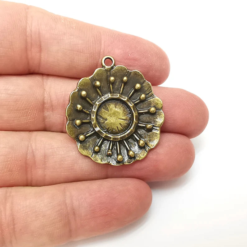 Bronze Dangle Charms, Boho Charms, Rustic Charms, Earring Charms, Bronze Pendant, Necklace Parts, Antique Bronze Plated 36x21 G38071