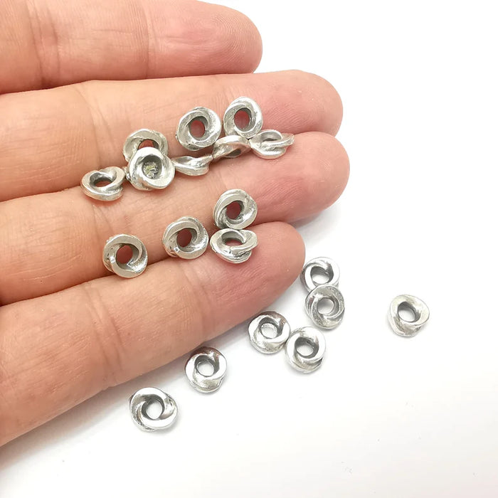 10 Round Disc Beads, Middle Hole, Hoop Connector, Discs Findings, Antique Silver Plated (9mm) G36050