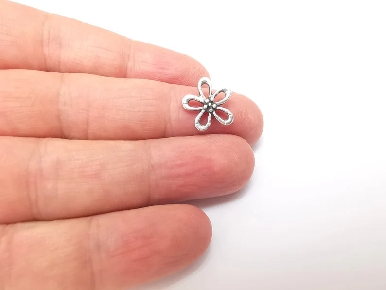 10 Flower Charm, Flower Findings Connector, (Double sided) Bracelet Component, Earring Charm, Necklace Parts, Antique Silver Plated 14mm G35922