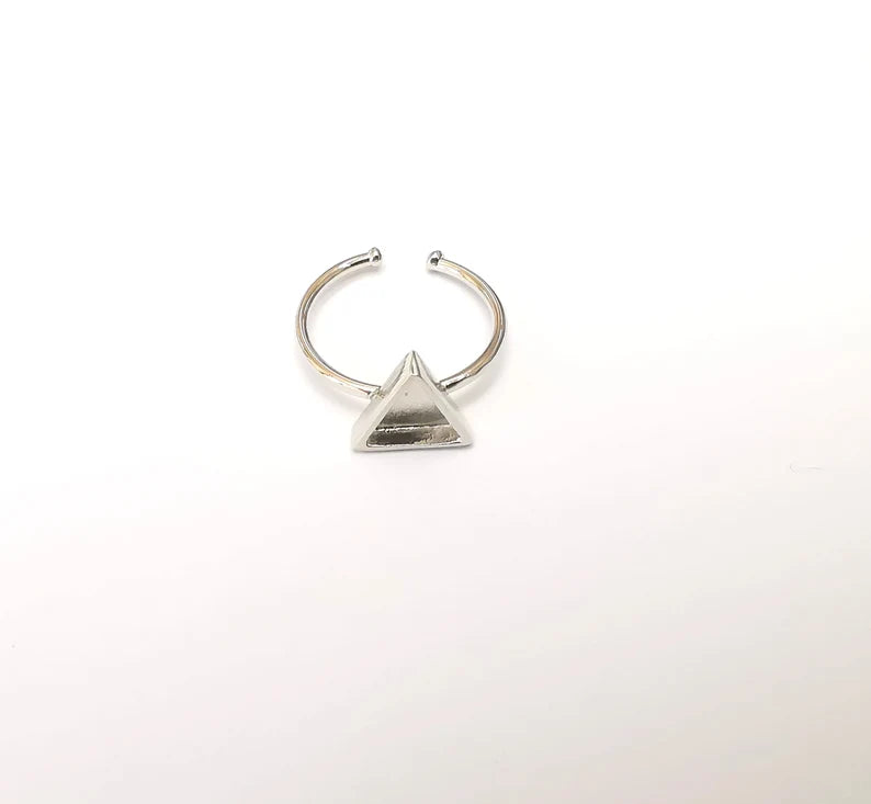 Shiny Silver Triangle Ring Setting, Cabochon Blank, Resin Bezel, Ring Mounting, Epoxy Frame, Adjustable Rhodium Plated Brass 8mm G35967