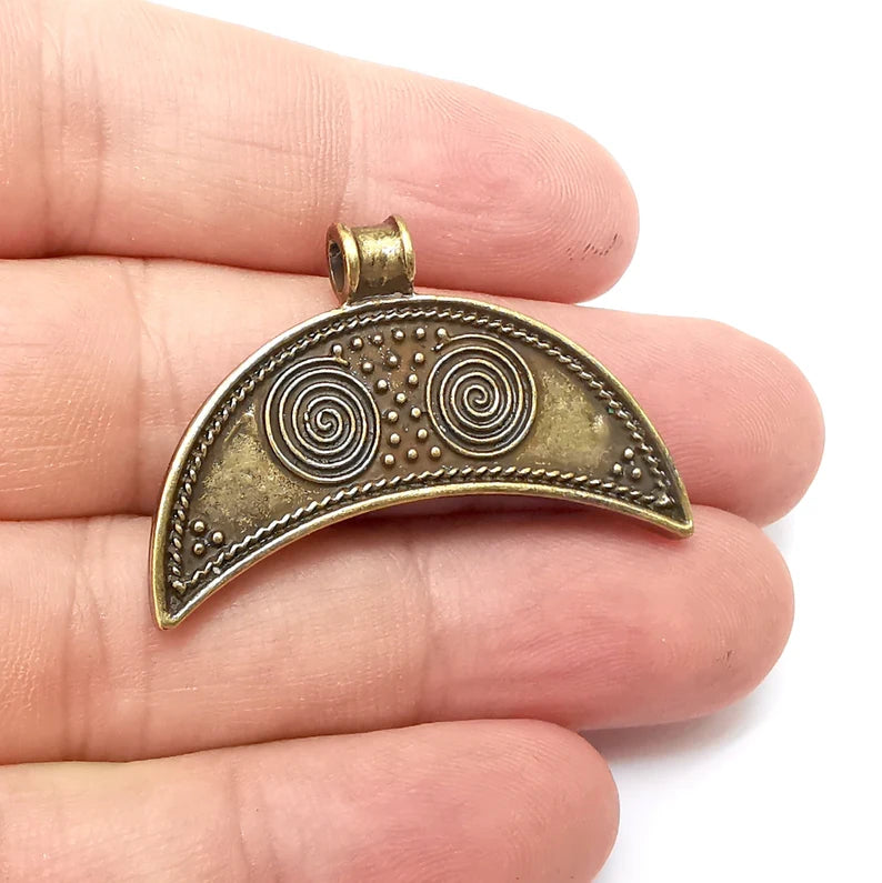 Crescent Swirl Pendant, Tail Charms, Hollow Charms, Bronze Charms , Necklace Parts, Antique Bronze Plated Charms 40x28mm G36092