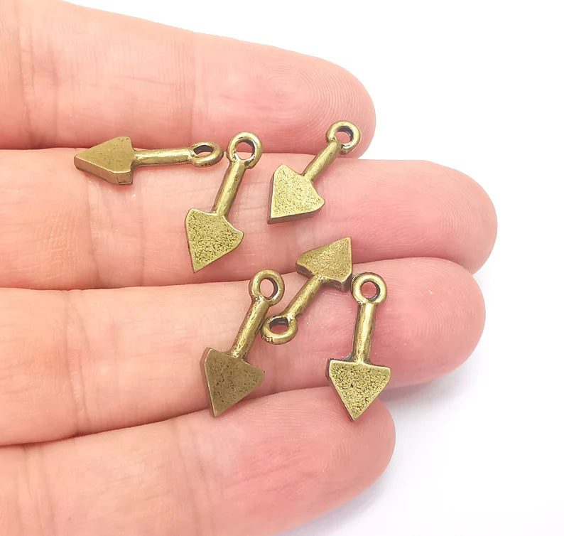 10 Bronze Triangle Charms, Boho Charms, Dangle Charms, Earring Charms, Bronze Pendant, Necklace Parts, Antique Bronze Plated 19x7mm G36021
