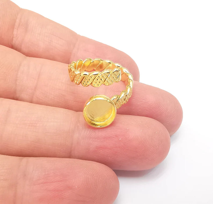 Twisted Ring Setting, Cabochon Blank, Resin Bezel, Ring Mounting, Epoxy Frame Base, Adjustable Shiny Gold Plated Brass 8mm G36027