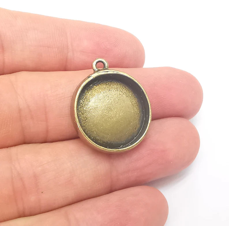 2  Pendant Blanks, Resin Bezel Bases, Mosaic Mountings, Dry flower Frame, Polymer Clay base, Antique Bronze Plated (20mm) G36244