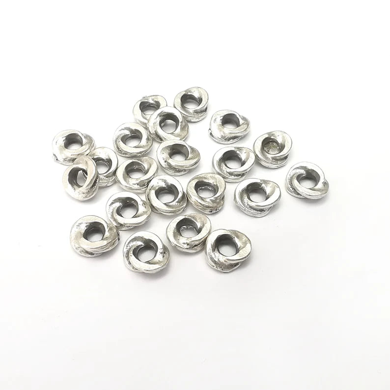 10 Round Disc Beads, Middle Hole, Hoop Connector, Discs Findings, Antique Silver Plated (9mm) G36050