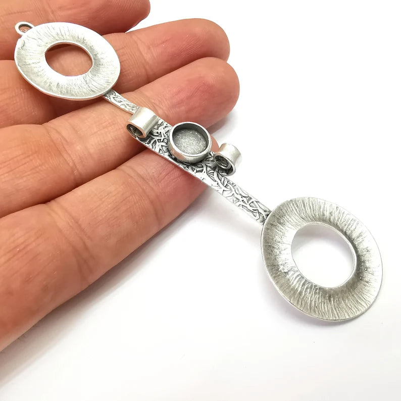 Circles Pendant Blank, Cabochon Bezel, Locket Base, inlay Mounting, Resin Necklace, Antique Silver Plated Brass 104mm (8mm bezel) G36071
