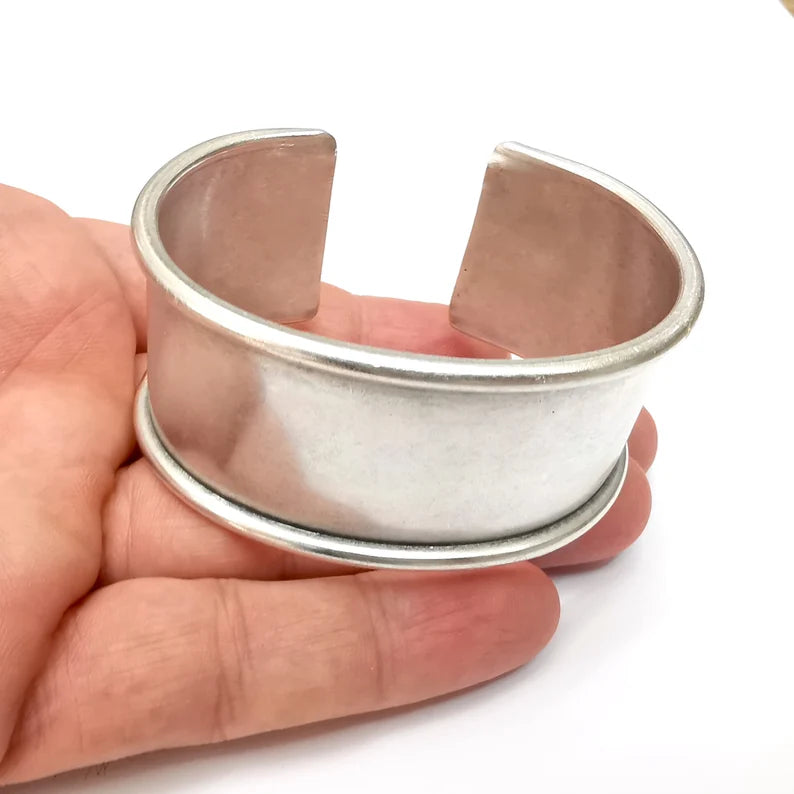 Bracelet Blanks, Cuff Blanks, Adjustable Bracelet Blank, Antique Silver Plated Brass (27mm ) G36091
