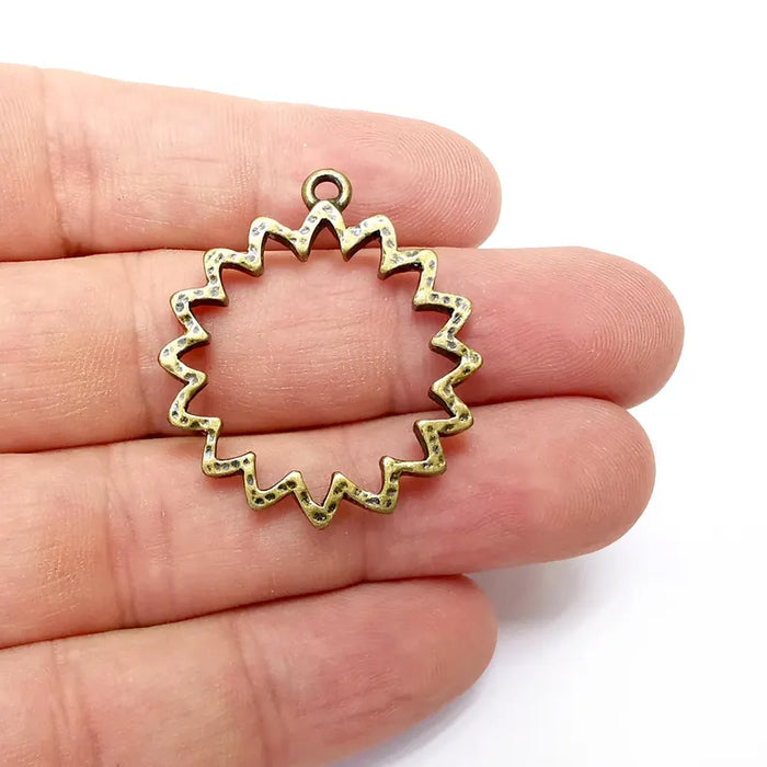 Flower Frame Charms, Jewelry Parts, Bracelet Component, Antique Bronze Plated Metal Finding (36x32mm) G36166