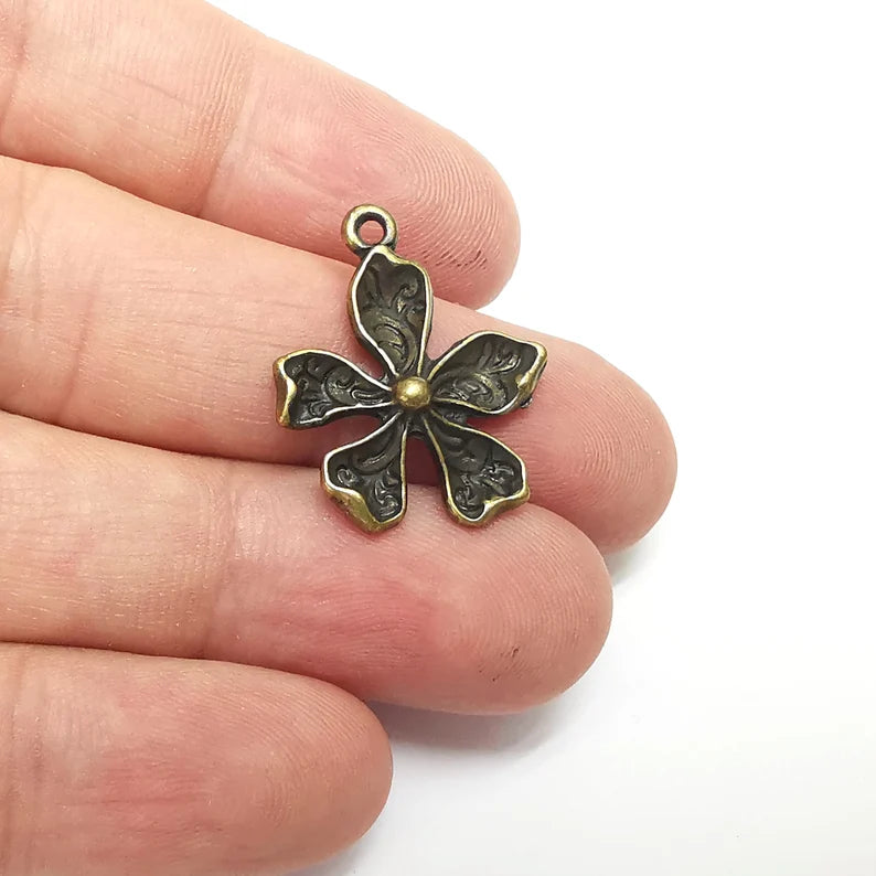 4 Flower Charms, Nature Charms, Dangle Charm, DIY Charms, Earring Charm, Necklace Parts, Antique Bronze Plated 26x21mm G36106