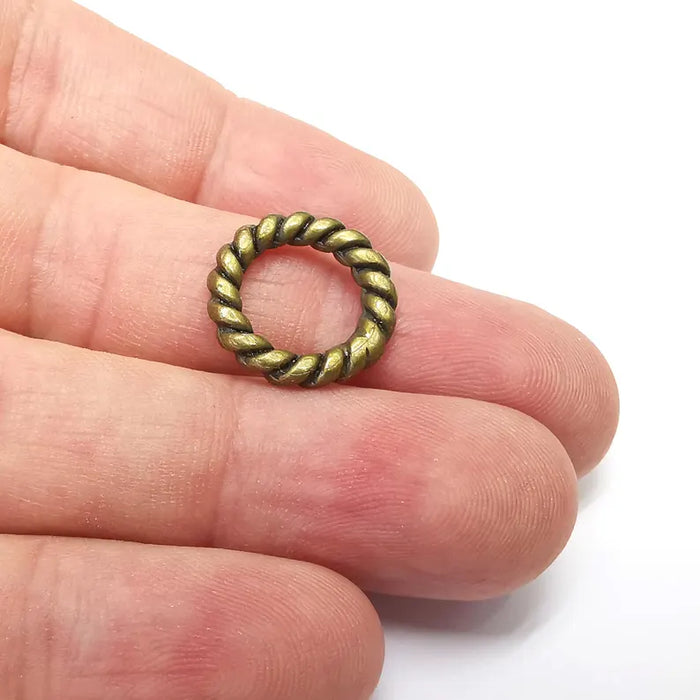 5 Bronze Circle Hoops, Bracelet Connector, Organic Shape Circle, Twisted Hole Beads, Necklace Parts, Antique Bronze Plated Metal 17mm G36168