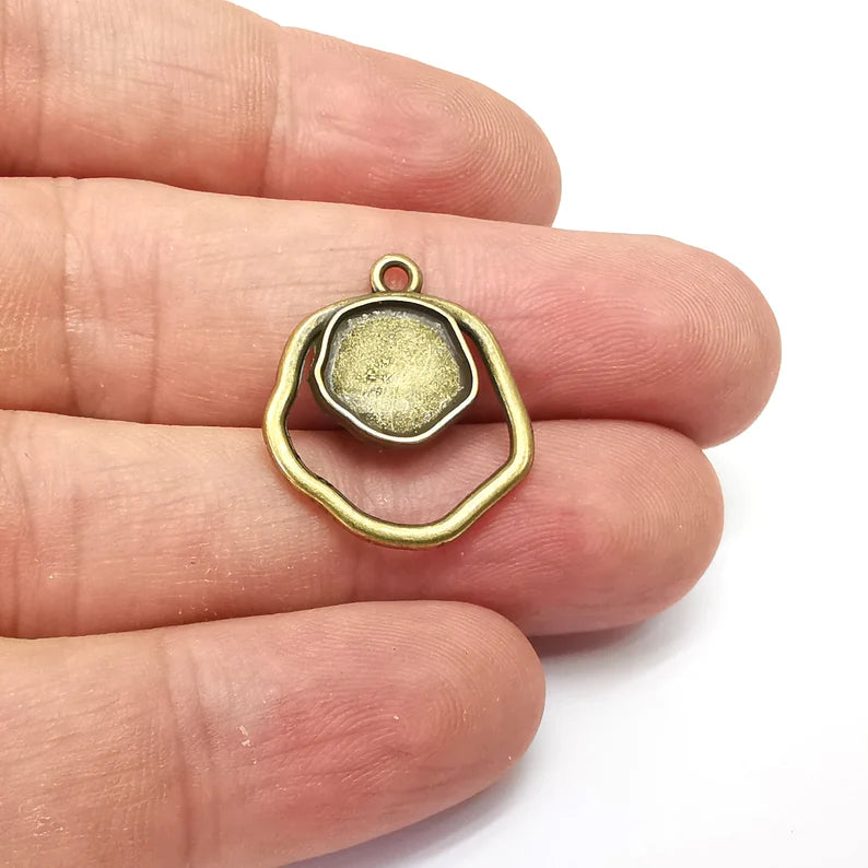 2 Bronze Charms, Blank Charms, Ethnic Earring Charms, Bronze Rustic Pendant, Necklace Parts, Antique Bronze Plated 23x20mm (10mm) G36113