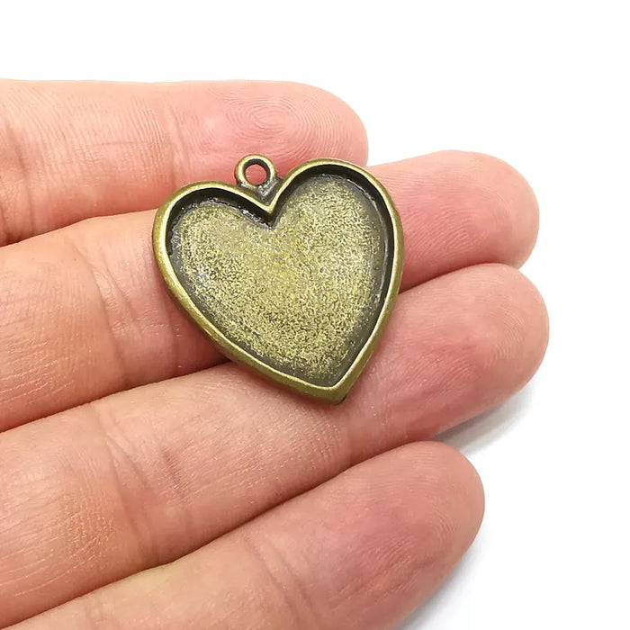 Heart Pendant Blanks, Resin Bezel Bases, Mosaic Mountings, Dry flower Frame, Polymer Clay base, Antique Bronze Plated (25x25mm) G36177