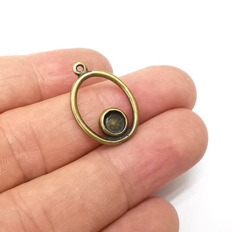 5 Bronze Charms, Oval Frame Charms, Ethnic Earring Charms, Bronze Rustic Pendant, Necklace Parts, Antique Bronze Plated 25x17mm (6mm) G36117