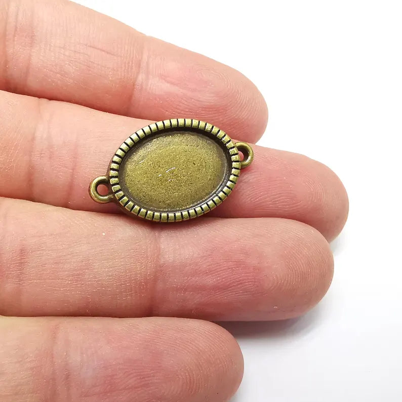 Bronze Oval Charms Blank, Connector Charms Base, Cabochon Bezel, inlay Mounting, Resin Necklace, Antique Bronze plated 18x13mm blank G36180