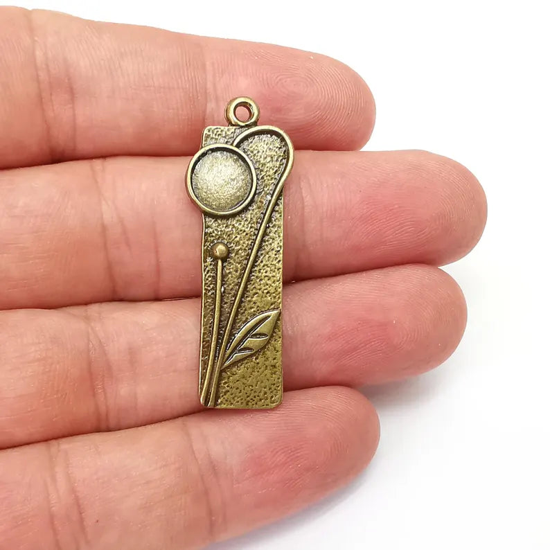 Flower Charms Blank, Rectangle Charms Base, Cabochon Bezel, inlay Mounting, Resin Necklace, Antique Bronze plated 42x15mm 8mm blank G36227