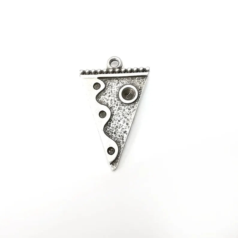 2 Silver Triangle Charms, Blank, Rustic Charms, Earring Charms, Silver Pendant, Necklace Parts, Antique Silver Plated 33x20 3mm G36235