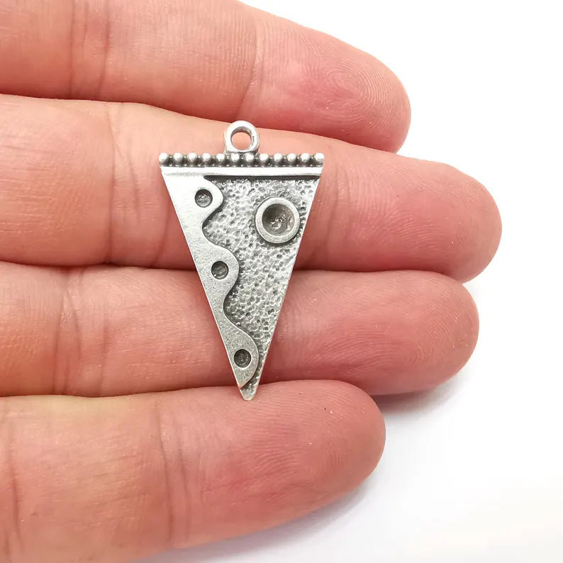2 Silver Triangle Charms, Blank, Rustic Charms, Earring Charms, Silver Pendant, Necklace Parts, Antique Silver Plated 33x20 3mm G36235