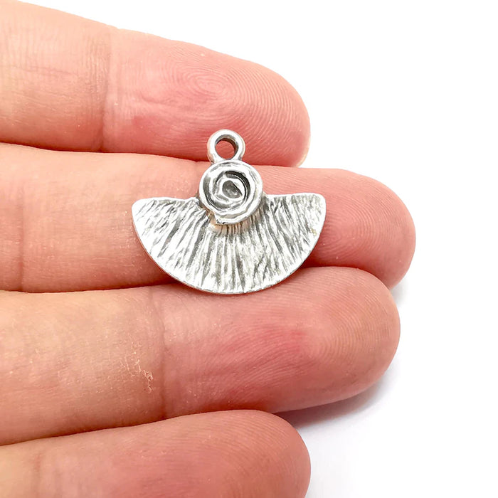 2 Silver Charms, Boho Charms, Flower Charms, Earring Charms, Silver Pendant, Necklace Parts, Antique Silver Plated 23x19mm G36252