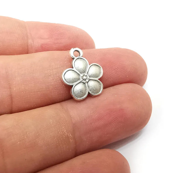 5 Flower Charms, Silver Charms, Boho Charms, Earring Charms, Silver Pendant, Necklace Parts, Antique Silver Plated 16x13mm G36259