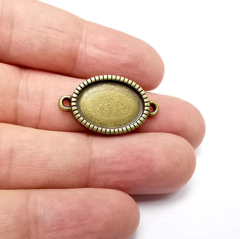 Bronze Oval Charms Blank, Connector Charms Base, Cabochon Bezel, inlay Mounting, Resin Necklace, Antique Bronze plated 18x13mm blank G36180