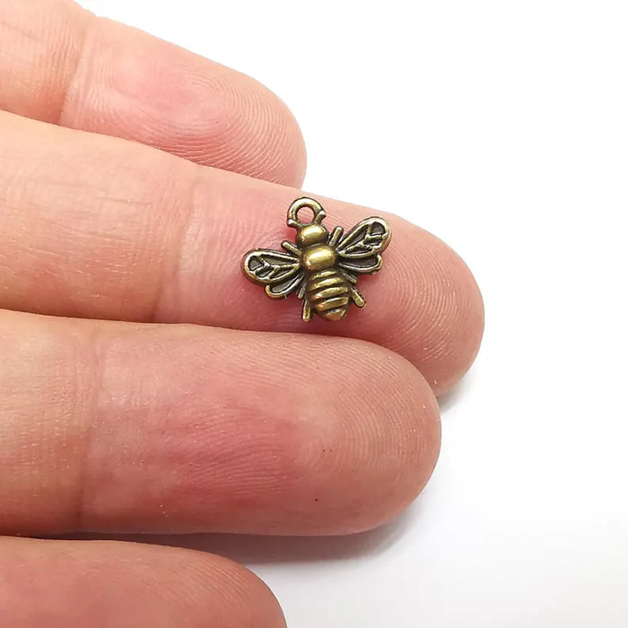 10 Bee Charms, Animal Charms, Dangle Earring Charms, Chain Bracelet Component, Necklace Parts, Antique Bronze Plated 13x11mm G36197