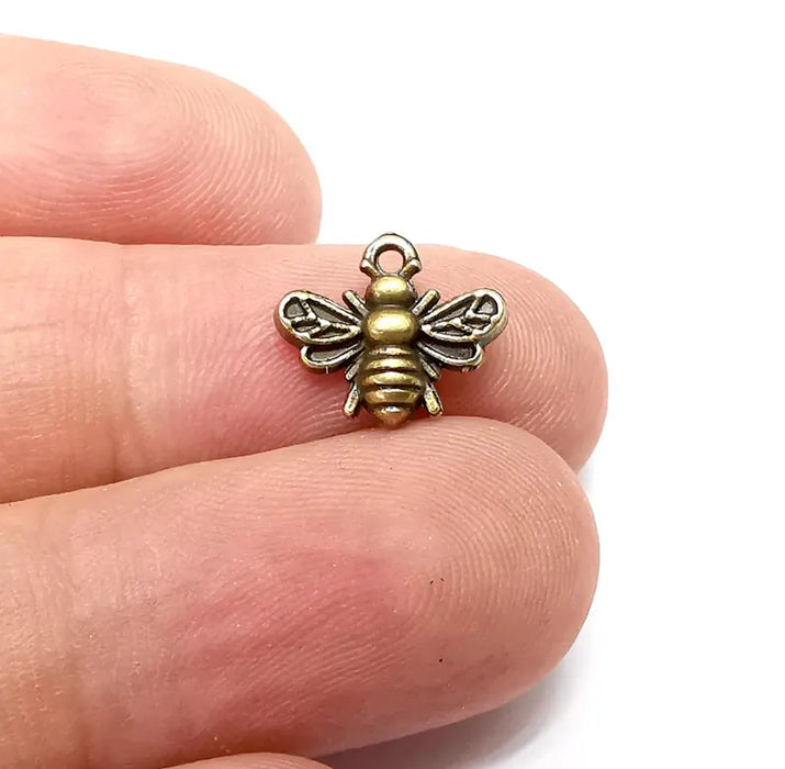 10 Bee Charms, Animal Charms, Dangle Earring Charms, Chain Bracelet Component, Necklace Parts, Antique Bronze Plated 13x11mm G36197