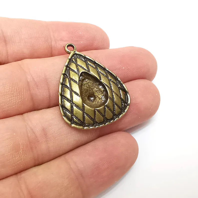 Bronze Drop Charms Blank, Charms Base, Cabochon Bezel, inlay Mounting, Resin Necklace, Antique Bronze Plated 14x10mm blank G36300
