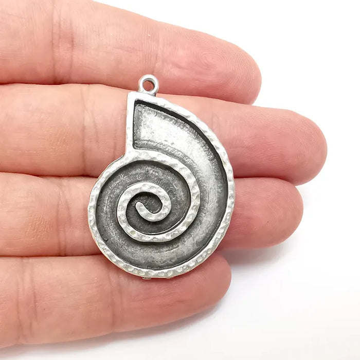 Silver Ammonite Swirl Charms Blank, Charms Base, Cabochon Bezel, inlay Mounting, Resin Necklace, Antique Silver plated 43x31mm G36317