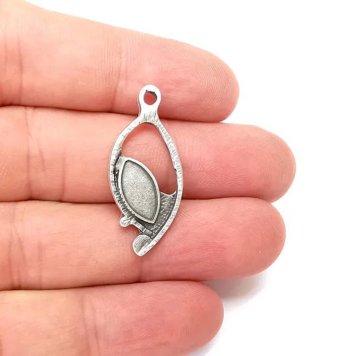 2 Leaf Charms, Oval Charms, Ethnic Earring Charms, Silver Rustic Pendant, Necklace Parts, Antique Silver Plated 33x15mm (12x6mm) G36349