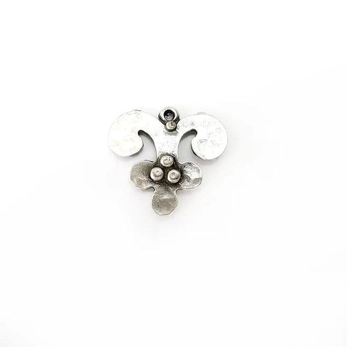 2 Hammered Charms, Silver Charms, Boho Charms, Earring Charms, Silver Pendant, Necklace Parts, Antique Silver Plated 21x20mm G36355