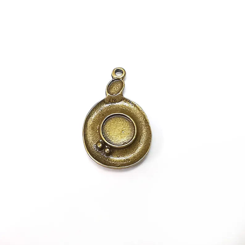Bronze Round Charms, Blank Charms, Rustic Charms, Earring Charms, Bronze Pendant, Necklace Parts Antique Bronze Plated 33x20mm 10mm G36377