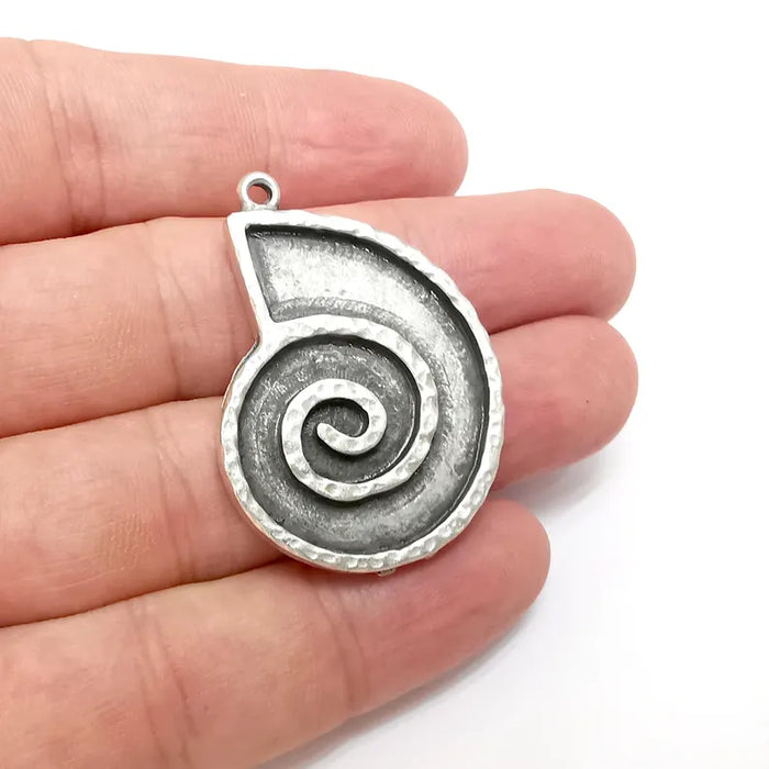 Silver Ammonite Swirl Charms Blank, Charms Base, Cabochon Bezel, inlay Mounting, Resin Necklace, Antique Silver plated 43x31mm G36317