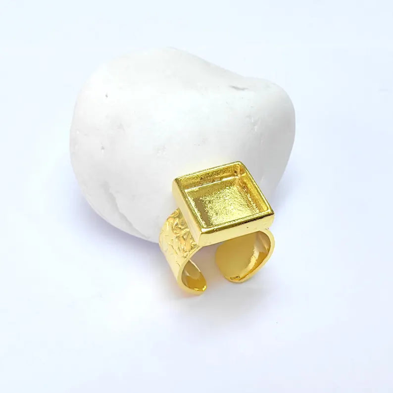 Shiny Gold Ring Setting, Cabochon Blank, Resin Bezel, Square Ring Mounting, Epoxy Frame Base, Adjustable Gold Plated 12x12mm G36400