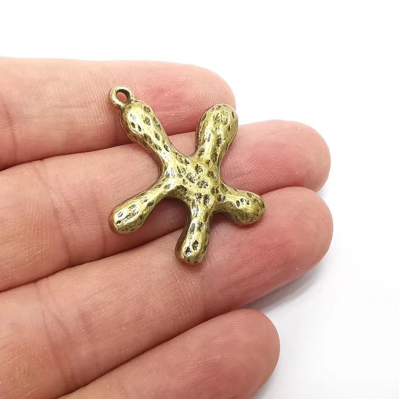 Bronze Hammered Charms, Ethnic Charm, Earring Charm, Bronze Pendant, Necklace Parts, Antique Bronze Plated 34x33mm G36426