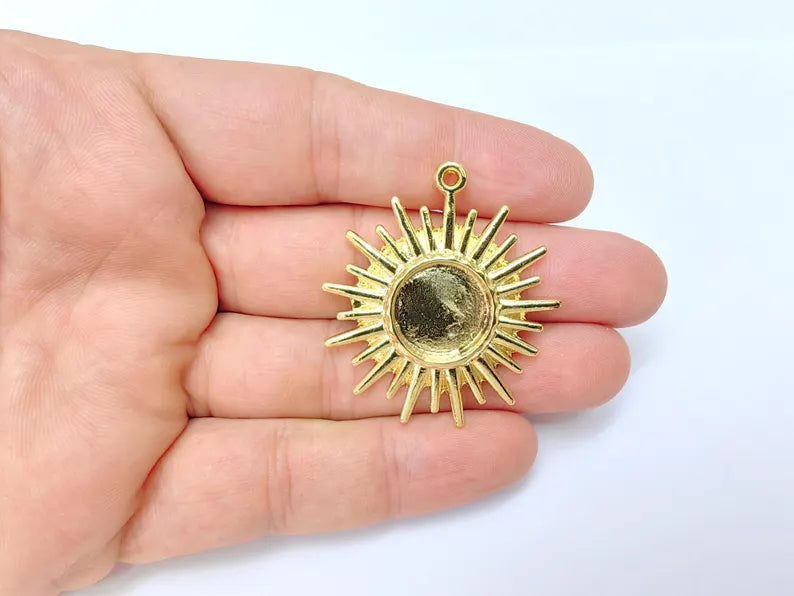 Sun Charms Blank Bezel Resin Bezel Mosaic Mountings Shiny Gold Plated Charms (45x41mm)( 16 mm Bezel) G36446