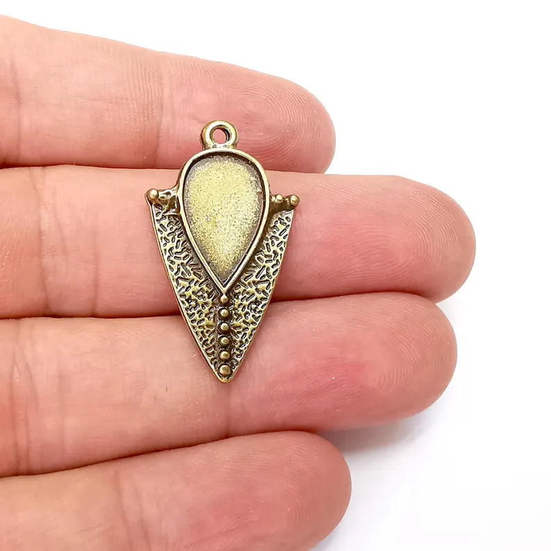 Bronze Charms, Drop Blank Charms, Rustic Charms, Earring Charms, Pendant, Necklace Parts, Antique Bronze Plated 33x19mm 16x10mm G36356