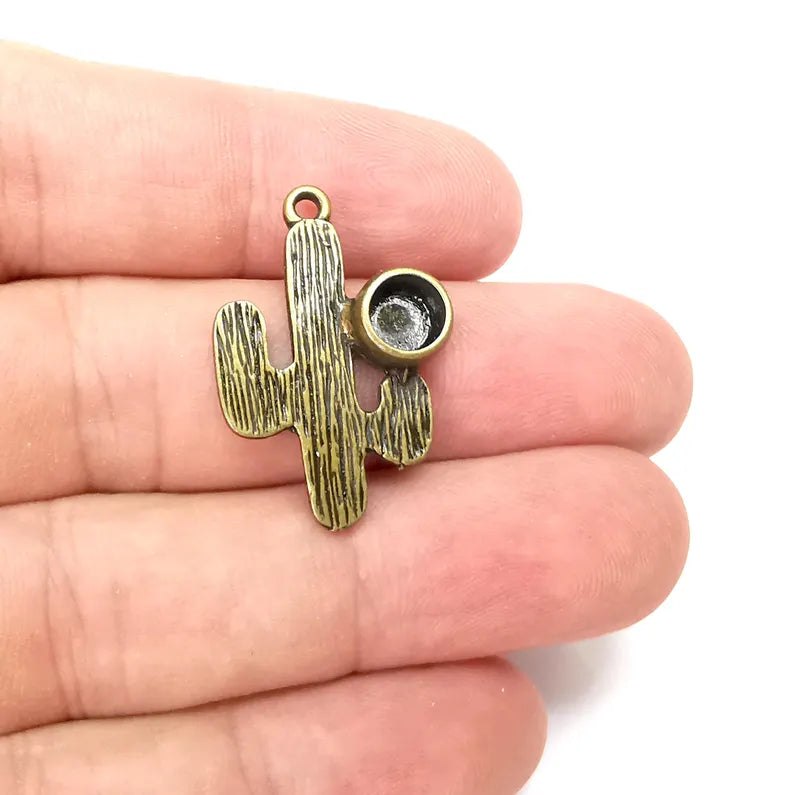 Cactus Charms, Bronze Blank Charms, Boho Charms, Earring Charms, Bronze Pendant, Necklace Parts, Antique Bronze Plated 29x20mm 6mm G36364